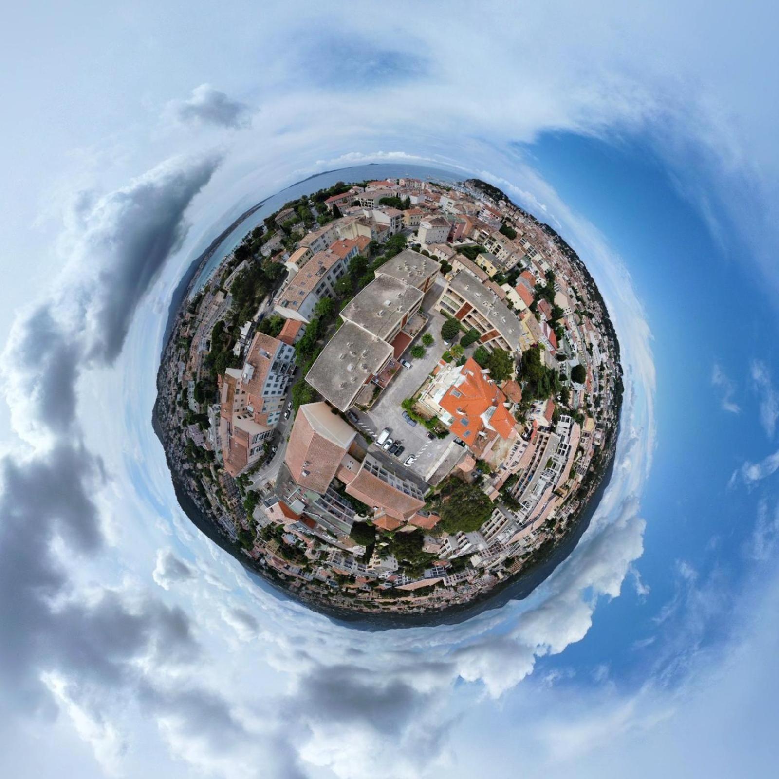 Sanary- La Vie Est Belle- Centre Ville 2 Minutes A Pied- Plage 5 Minutes Exterior foto
